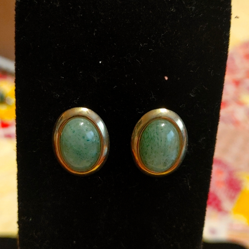 Jade earings